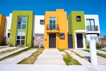 Casa en fraccionamiento en  Campestre Del Valle, Carrera Moroleón - Piñicuaro, Moroleón, Guanajuato, México
