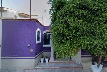 Casa en  Cisnes 104, Colinas De Santa Barbara, Sta Bárbara, 28017 Colima, Col., México