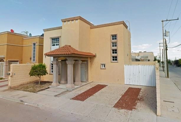Casa en fraccionamiento en  Privada De Orquideas 1102, San Francisco, 33130 Pedro Meoqui, Chihuahua, México