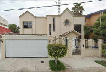 Casa en  Del Volcán, Playas, Costa De Oro, Tijuana, Baja California, México