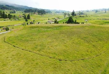 Terreno Comercial en  Tarqui, Cuenca, Ecuador