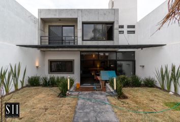 Casa en  Calle Camino Real De Carretas, Fraccionamiento Milenio 3ra Sección, Querétaro, 76060, Mex