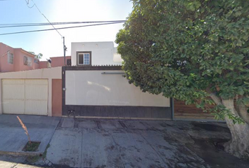 Casa en  Calle Claveles, Jardines De California, Torreón, Coahuila De Zaragoza, México