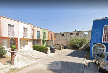 Casa en fraccionamiento en  Calle Fuente Cleopatra, Fuentes Del Nilo, Tonalá, Jalisco, México