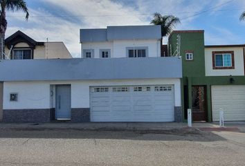 Casa en  Milton Castellanos, Lasplazas, 22640 Tijuana, B.c., México