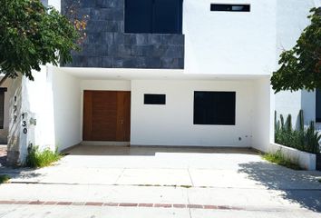 Casa en  El Mayorazgo Residencial, Esq. Blvd. Del Mayorazgo, Boulevard Aeropuerto, Campestre San Jose, León, Guanajuato, México