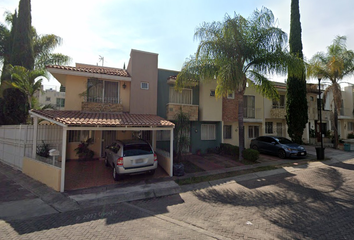 Casa en  Circuito Monarquía Sueca, Zapopan, Jalisco, México