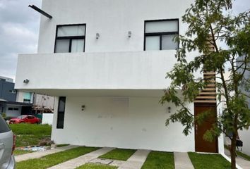 Casa en  Av. Paseo De Los Robles Nte., Los Robles, Jalisco, México