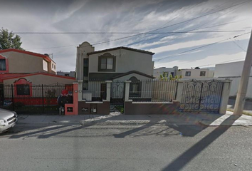 Casa en  Pino 112, El Baluarte, Saltillo, Coahuila De Zaragoza, México