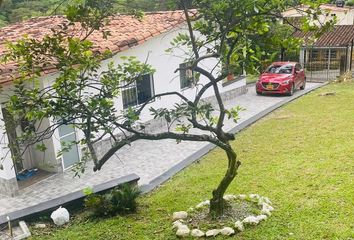 Villa-Quinta en  La Pintada, Antioquia, Colombia