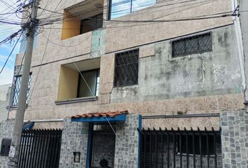 Casa en  Jorge Salvador Lara & Oe6d, Quito, Ecuador