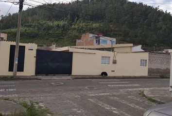 Casa en  Alfonso Cisneros 2-60, Otavalo, Ecu