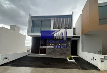 Casa en  Lomalta Tres Marías, Morelia, Michoacán, México
