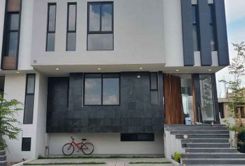 Casa en condominio en  Punto Sur Elite, Avenida Punto Sur, Los Gavilanes, Jalisco, México
