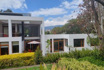 Casa en  Av. Intervalles, Quito, Ecuador