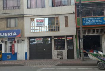 Local Comercial en  Carrera 82 #5, Bogotá, Colombia