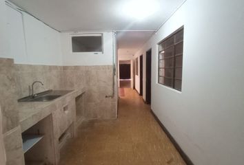 Casa en  Calle 34 & Carrera 16, Atanasio Girardot, Comuna 8, Cali, Valle Del Cauca, Colombia