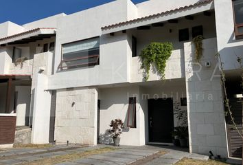 Casa en condominio en  Altozano Querétaro, Anillo Vial Fray Junípero Serra, Santiago De Querétaro, Querétaro, México