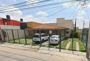 Casa en  Calle Leonor Pintado, Insurgentes De La Presa, Guadalajara, Jalisco, México