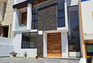 Casa en fraccionamiento en  Vistas De Altozano, Michoacán, México