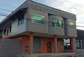 Casa en  C. Latacunga 207, Nueva Loja, Ecuador