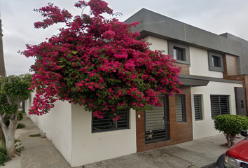 Casa en  Facultad De Derecho, Maestros Universitarios, 22457 Tijuana, B.c., México