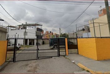 Casa en fraccionamiento en  Av. San Martin Caballero 13-mz 5, Ejido De San Francisco Tepojaco, 54720 Cuautitlán Izcalli, Méx., México