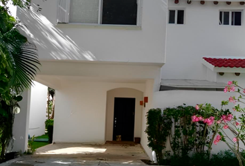 Casa en fraccionamiento en  Chichen Itza, Playacar, Playa Del Carmen, Quintana Roo, México