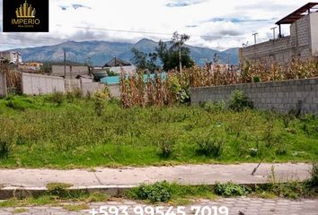 Terreno Comercial en  Otavalo, Ecuador