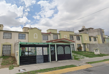 Casa en fraccionamiento en  Paseo De Los Caminos Mz 020, Unidad San Buenaventura, San Buenaventura, Estado De México, México