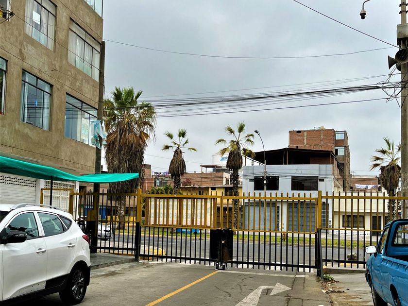 Casa en venta Calle Mariano Benavides 100, Lima, Perú
