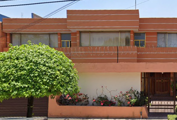 Casa en  Circuito Juristas, Ciudad Satélite, Naucalpan De Juárez, Estado De México, México