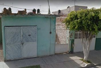 Casa en  Avenida Paseo De Los Naranjos, Los Naranjos, Celaya, Guanajuato, México
