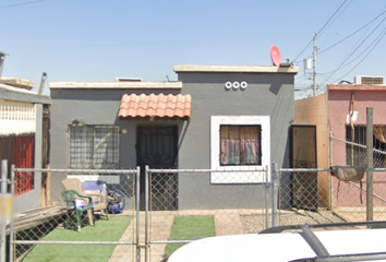 Casa en  Av. Ateca, 21355 Mexicali, Baja California, México