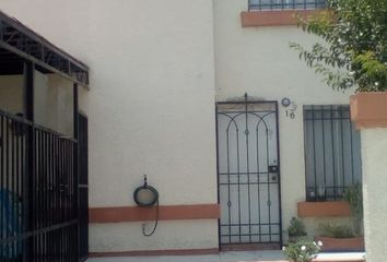 Casa en  Calle Laurel 14, Conj Hab Villa Del Real 6ta Secc, Tecámac, México, 55749, Mex