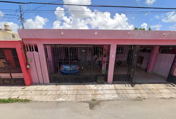 Casa en fraccionamiento en  Calle 19, Jardines De Miraflores, Mérida, Yucatán, México