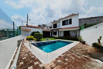 Casa en  Los Volcanes, Cuernavaca, Cuernavaca, Morelos