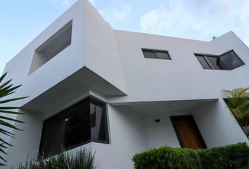 Casa en fraccionamiento en  Santa Cruz Guadalupe, Puebla De Zaragoza, Puebla, México