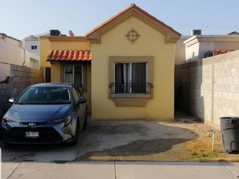 venta Casa en El Campanario, Mexicali, Mexicali ( MAG2283)-  