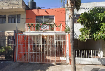 Casa en  Calle Samuel Ramos, Independencia, Guadalajara, Jalisco, México