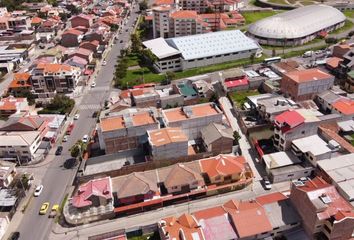 Casa en  Marcia Ullauri Sanchez & Del Cóndor, Cuenca, Ecuador