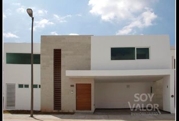 Casa en fraccionamiento en  Tres Marías, Avenida Tres Marias, Morelia, Michoacán, México