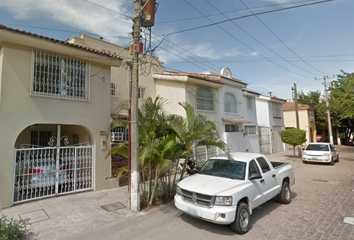 Casa en  Avenida Paseo Del Marlin, Las Aralias, Puerto Vallarta, Jalisco, México