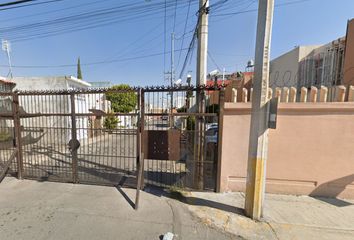 Casa en  Calle Segunda Cerrada De Bosques De Canada, Los Heroes Tecamac, Ciudad De México, Estado De México, México