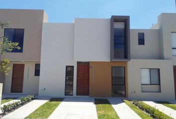 Casa en  Zákia Querétaro, Paseos De Zakia Poniente, Santiago De Querétaro, Querétaro, México