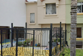 Casa en condominio en  C. Río Agua Naval, Coyula, 45410 Coyula, Jal., México