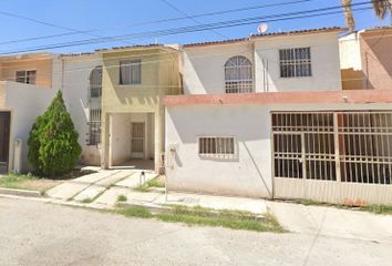 Casa en fraccionamiento en  Calle Cecilia, Rincón San Antonio, Gómez Palacio, Durango, México