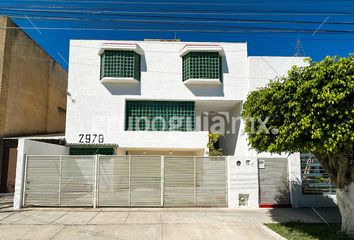 Casa en  Calle Islote 2978, Bosques De La Victoria, Guadalajara, Jalisco, México