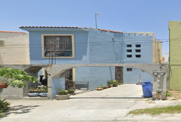 Casa en  Calle Santa Eulalia 102, Ciudad Apodaca, Nuevo León, México
