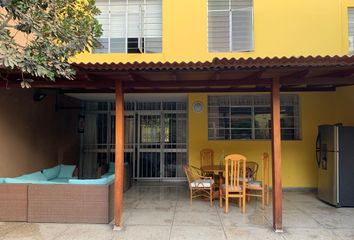 Casa en  Av. De Las Artes Nte. 1141, San Borja, Perú